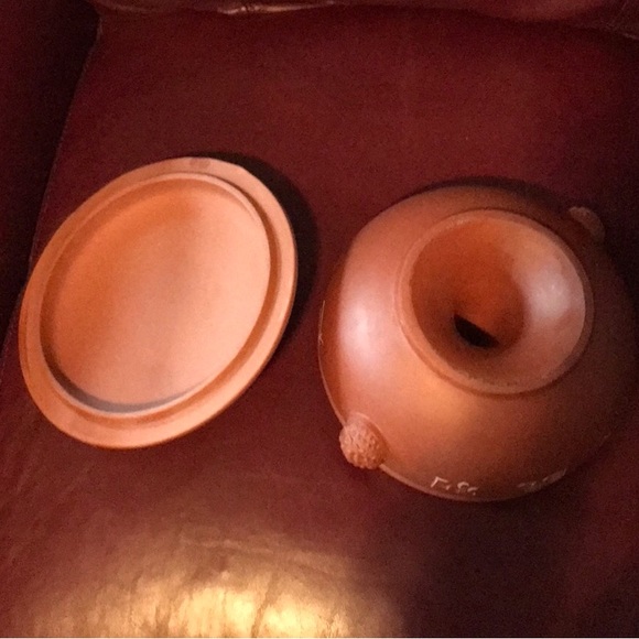 Clay bean Pot - Picture 4 of 8